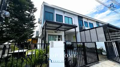 ขาย - ขายด่วน! ทาวน์โฮม 2 ชั้น เดอะ คอนเนค 49 @ รังสิต-คลอง 2 หลังริม ทำเลดี เดินทางสะดวก, ปทุมธานี