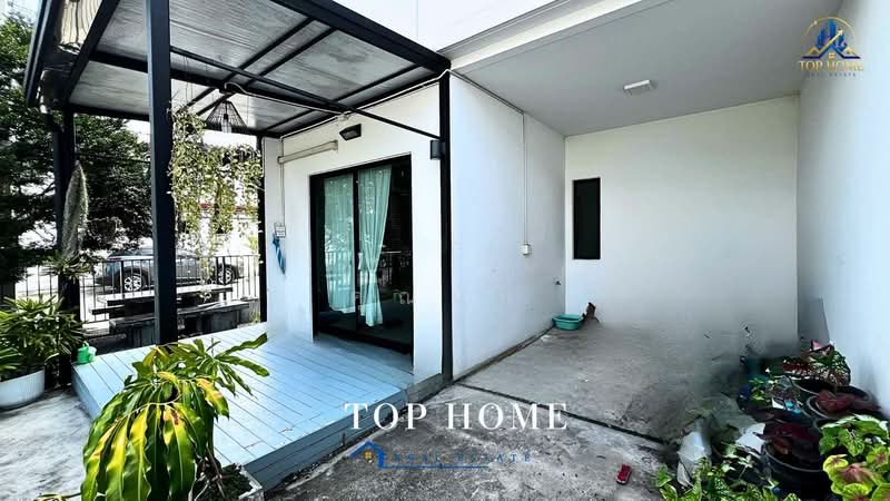 ขายด่วน! ทาวน์โฮม 2 ชั้น เดอะ คอนเนค 49 @ รังสิต-คลอง 2 หลังริม ทำเลดี เดินทางสะดวก, Pathum Thani, Khlong Song, Khlong Luang, Pathum Thani, 3 Bedrooms, 220 sqm, Townhouse For Sale, by คุณนับ, 500453507 - DDproperty.com