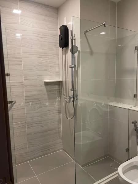 Life Phahon-Ladprao, Bangkok, 996 Phahonyothin Road, Jom Phon, Chatuchak, Bangkok, 1 Bedroom, 29 sqm, Condo For Rent, by Nop Satjavitvisarn, 500453703 - DDproperty.com
