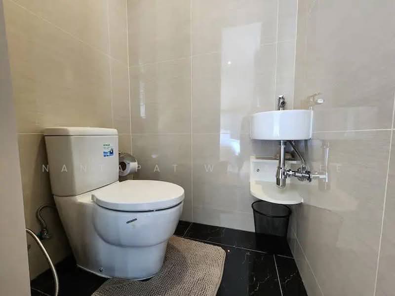 President Park Sukhumvit 24, Bangkok, 99 Sukhumvit 24 Alley, Khlongtoei Nua, Watthana, Bangkok, 2 Bedrooms, 52 sqm, Condo For Rent, by Nantapat Warakdee, 500453751 - DDproperty.com