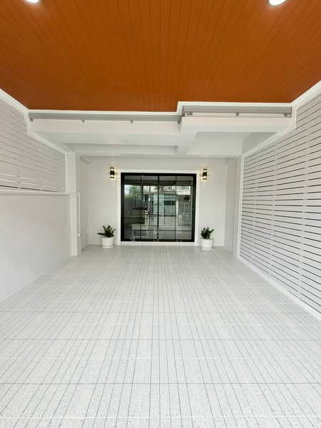 Por. Pasuk Nives, Nonthaburi, Phimonrat, Bang Bua Thong, Nonthaburi, 2 Bedrooms, 64 sqm, Townhouse For Sale, by สรภพ ยอดไชย (สีฝุ่น), 500453789 - DDproperty.com