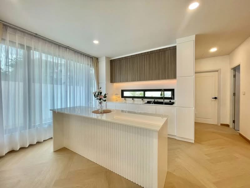 3-BR House, Bangkok, Prawet, Bangkok, 3 Bedrooms, 300 sqm, Single Detached House For Sale, by Poomphat Tienthongsakul, 500453821 - DDproperty.com