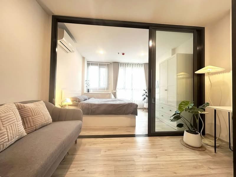 XT Huaikhwang, Bangkok, 244 Ratchadaphisek Road, Huai Khwang, Bangkok, 1 Bedroom, 30 sqm, Condo For Rent, by Najawa Salae, 500453870 - DDproperty.com
