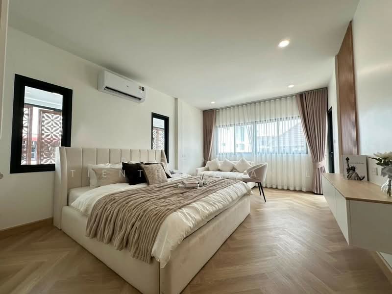 3-BR House, Bangkok, Nawamin, Bueng Kum, Bangkok, 3 Bedrooms, 320 sqm, Single Detached House For Sale, by Poomphat Tienthongsakul, 500453905 - DDproperty.com