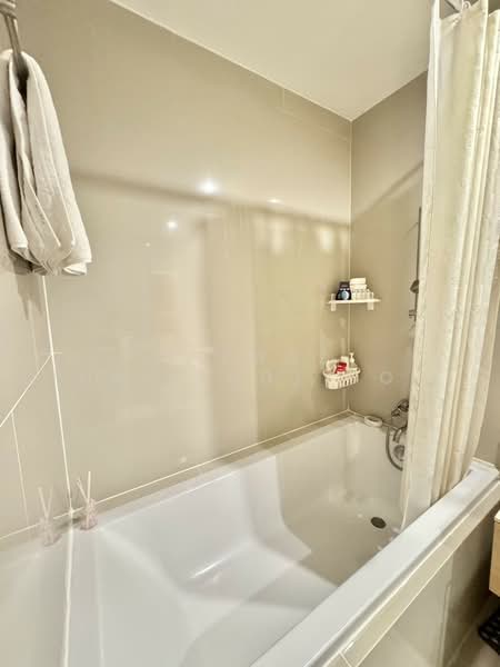 The Issara Ladprao, Bangkok, 296 Ladpao Road, Jom Phon, Chatuchak, Bangkok, 1 Bedroom, 52 sqm, Condo For Sale, by Fazwaz (Thailand) Co., Ltd., 500453910 - DDproperty.com