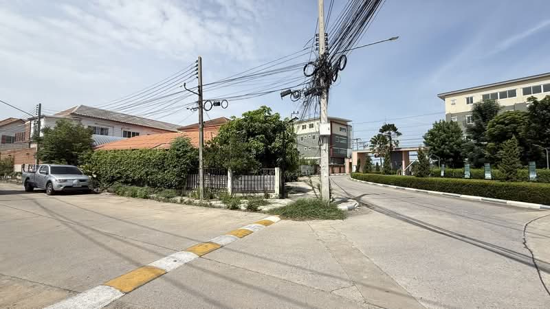 ขายบ้านแฝด 2 ชั้น ภัทรไพรเวท 2 สามโคก ปทุมธานี 100 ตร.ว. หลังใหญ่ พร้อมอยู่ ราคา 6.9 ล้าน, Pathum Thani, Sam Khok, Pathum Thani, 3 Bedrooms, 240 sqm, Semi-Detached House (Twin House) For Sale, by คุณโน๊ต, 500453923 - DDproperty.com