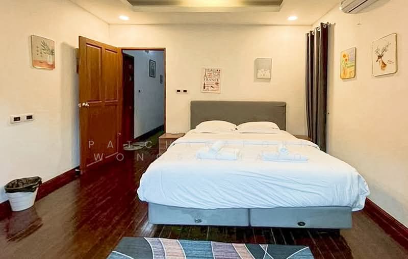 Contemporary Thai Tropical Pool Villa for Sale in Central Pattaya, Chon Buri (Pattaya), Nong Pru, Bang Lamung (Pattaya), Chon Buri (Pattaya), 4 Bedrooms, 195 sqm, Single Detached House For Sale, by Patcharaporn Wongsachayo, 500453937 - DDproperty.com