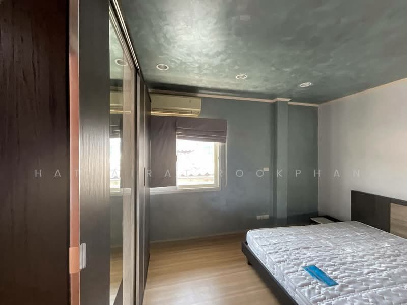 4-BR House, Bangkok, Huai Khwang, Bangkok, 4 Bedrooms, 410 sqm, Single Detached House For Rent, by Hathairat Rookphan, 500453964 - DDproperty.com