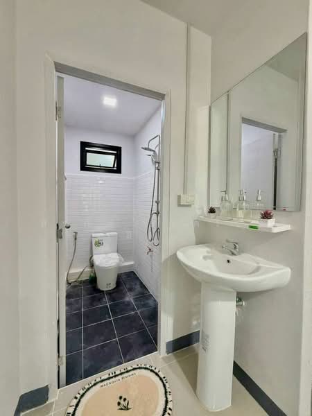 หมู่บ้านเรวดี 57, Nonthaburi, Talat Kwan, Muang Nonthaburi, Nonthaburi, 2 Bedrooms, 64 sqm, Townhouse For Sale, by สรภพ ยอดไชย (สีฝุ่น), 500453977 - DDproperty.com