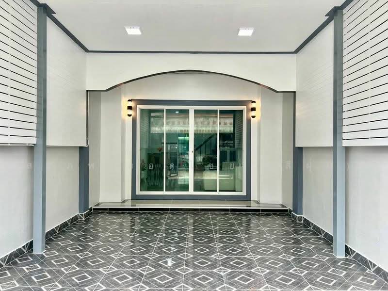 หมู่บ้านนภาพร, Nonthaburi, Bang Si Thong, Bang Kruai, Nonthaburi, 2 Bedrooms, 68 sqm, Townhouse For Sale, by สรภพ ยอดไชย (สีฝุ่น), 500453984 - DDproperty.com