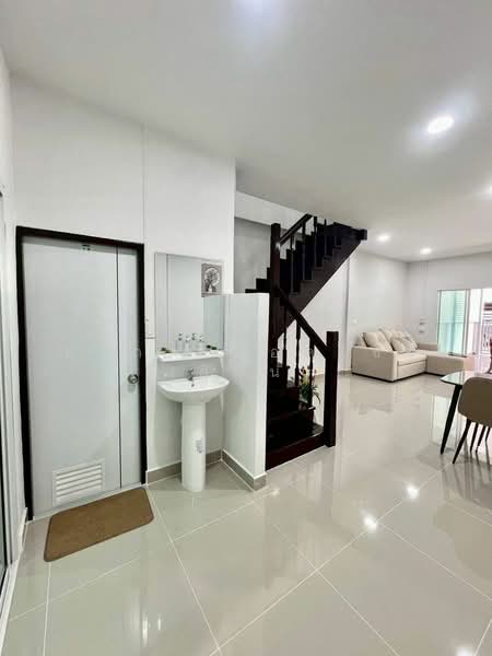 หมู่บ้านนภาพร, Nonthaburi, Bang Si Thong, Bang Kruai, Nonthaburi, 2 Bedrooms, 68 sqm, Townhouse For Sale, by สรภพ ยอดไชย (สีฝุ่น), 500453984 - DDproperty.com