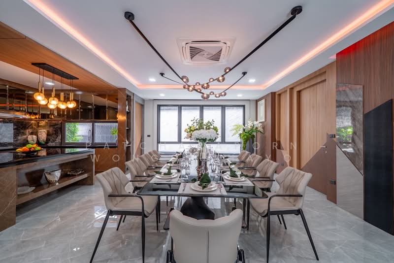 Luxury Living Redefined in This Spectacular 5-Bedroom Villa, Chon Buri (Pattaya), Nong Pru, Bang Lamung (Pattaya), Chon Buri (Pattaya), 6 Bedrooms, 700 sqm, Single Detached House For Sale, by Patcharaporn Wongsachayo, 500453995 - DDproperty.com