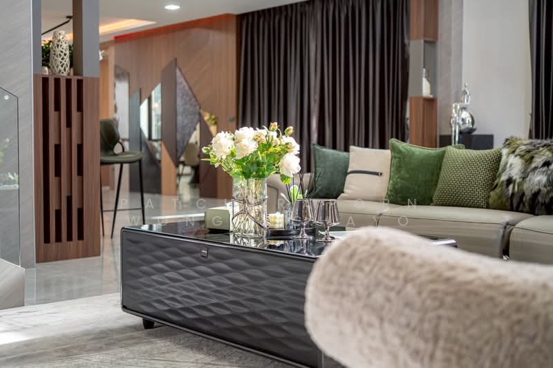 Luxury Living Redefined in This Spectacular 5-Bedroom Villa, Chon Buri (Pattaya), Nong Pru, Bang Lamung (Pattaya), Chon Buri (Pattaya), 6 Bedrooms, 700 sqm, Single Detached House For Sale, by Patcharaporn Wongsachayo, 500453995 - DDproperty.com
