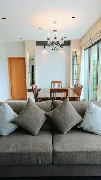 The Emporio Place, Bangkok, 93 Soi Sukhumvit 24, Sukhumvit Road, Khong Tan, Khlong Toei, Bangkok, 2 Bedrooms, 105 sqm, Condo For Rent, by Nakarin Sookpaiboon, 500454163 - DDproperty.com