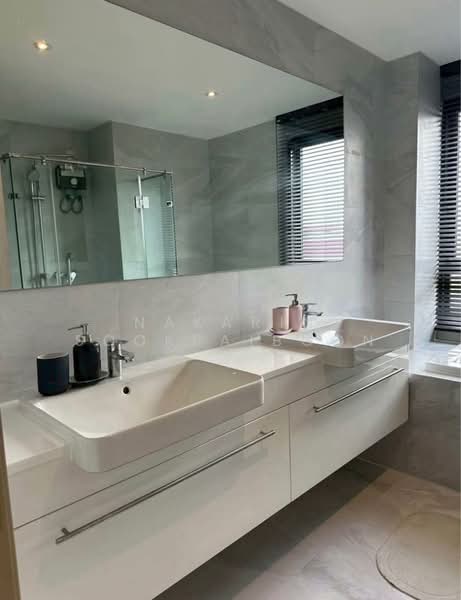 Rhythm Ekkamai, Bangkok, 11 Soi Sukhumvit 63, Khlongtoei Nua, Watthana, Bangkok, 2 Bedrooms, 72 sqm, Condo For Rent, by Nakarin Sookpaiboon, 500454165 - DDproperty.com