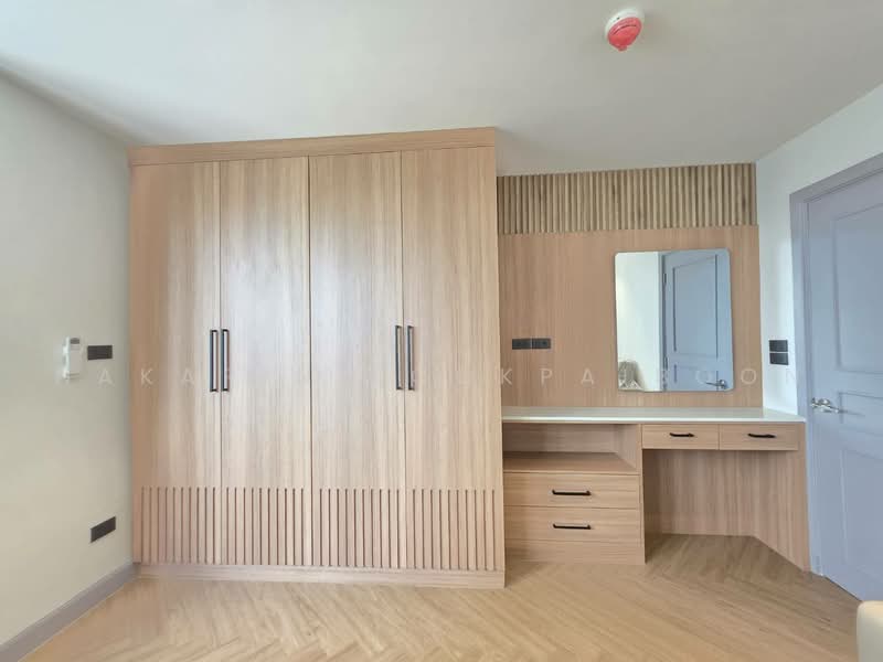 President Park Sukhumvit 24, Bangkok, 99 Sukhumvit 24 Alley, Khlongtoei Nua, Watthana, Bangkok, 3 Bedrooms, 260 sqm, Condo For Rent, by Nakarin Sookpaiboon, 500454169 - DDproperty.com