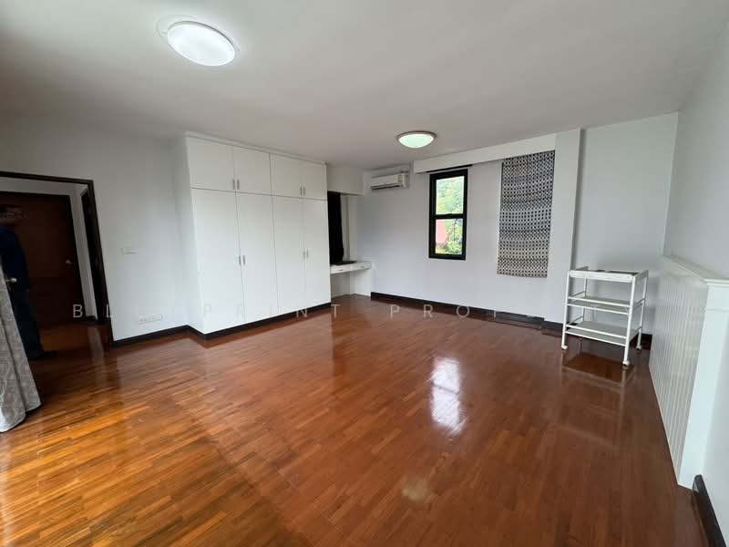 Noble Ekkamai 22, Bangkok, Khlong Tan Nua, Watthana, Bangkok, 4 Bedrooms, 400 sqm, Townhouse For Rent, by Blueprint Property, 500454199 - DDproperty.com