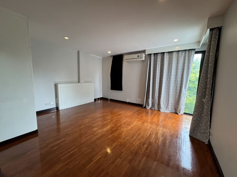 Noble Ekkamai 22, Bangkok, Khlong Tan Nua, Watthana, Bangkok, 4 Bedrooms, 400 sqm, Townhouse For Rent, by Blueprint Property, 500454199 - DDproperty.com