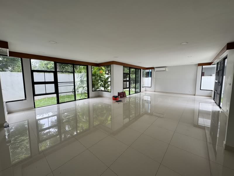 Noble Ekkamai 22, กรุงเทพ, คลองตันเหนือ, วัฒนา, กรุงเทพ, 400 ตร.ม., ทาวน์เฮ้าส์ ให้เช่า, โดย Blueprint Property, 500454199 - DDproperty.com