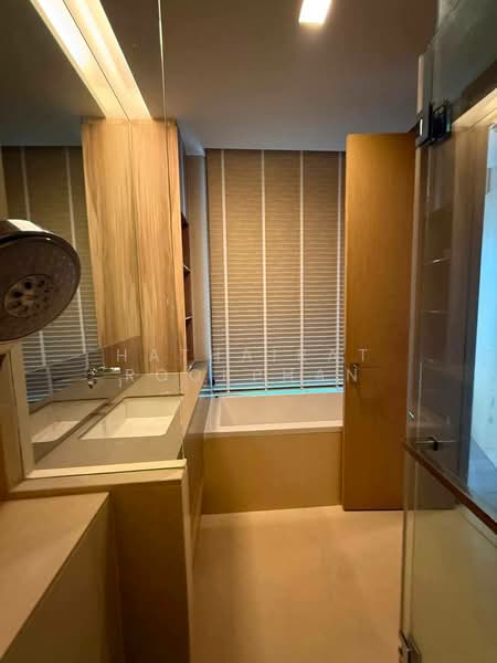 The Esse Asoke, Bangkok, 333 Soi Sukhumvit 21, Sukhumvit Road, Khlongtoei Nua, Watthana, Bangkok, 1 Bedroom, 47 sqm, Condo For Rent, by Hathairat Rookphan, 500454236 - DDproperty.com
