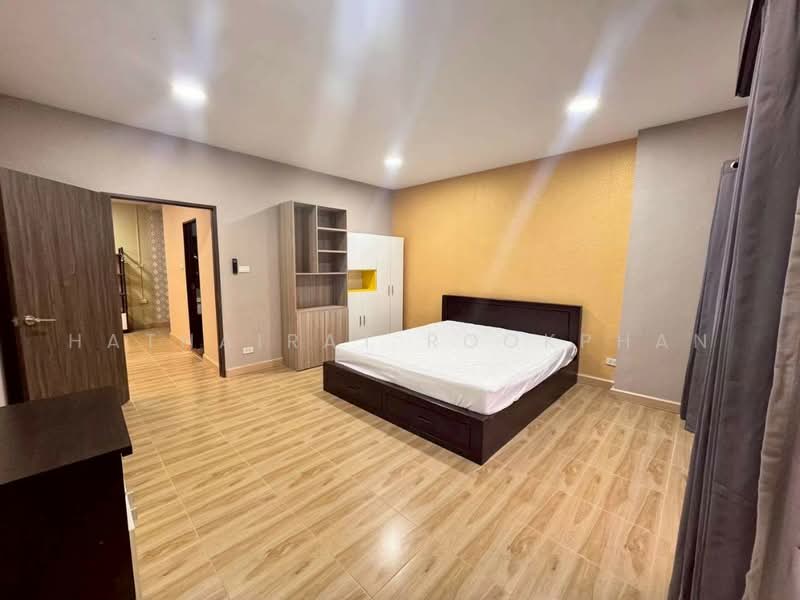 Country Complex Bangna, Bangkok, Sanpawut Road, Bang Na, Bangkok, 2 Bedrooms, 80 sqm, Condo For Rent, by Hathairat Rookphan, 500454251 - DDproperty.com