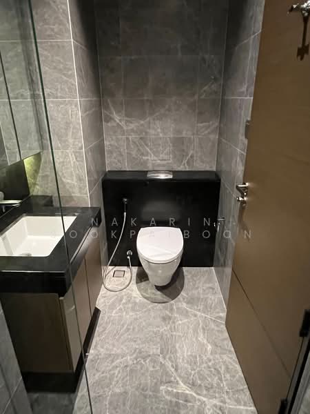 28 Chidlom, Bangkok, 28 Chit Lom Alley, Lumphini, Pathum Wan, Bangkok, 2 Bedrooms, 74 sqm, Condo For Rent, by Nakarin Sookpaiboon, 500454282 - DDproperty.com