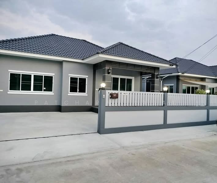 2-BR House, Chon Buri (Pattaya), Nha Pradu, Phan Thong, Chon Buri (Pattaya), 2 Bedrooms, 93 sqm, Single Detached House For Sale, by Patchara Srisak, 500454283 - DDproperty.com