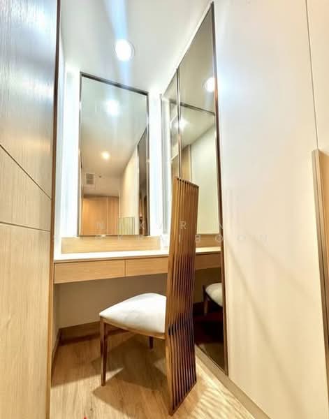 The Royal Saladaeng, Bangkok, 79 Saladaeng Road, Silom, Bang Rak, Bangkok, 3 Bedrooms, 150 sqm, Condo For Rent, by Nakarin Sookpaiboon, 500454317 - DDproperty.com