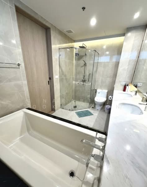 The Royal Saladaeng, Bangkok, 79 Saladaeng Road, Silom, Bang Rak, Bangkok, 3 Bedrooms, 150 sqm, Condo For Rent, by Nakarin Sookpaiboon, 500454317 - DDproperty.com