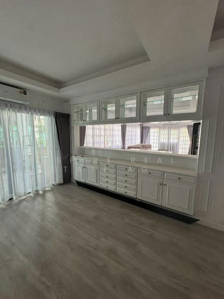Ladawan Srinakarin, Samut Prakan, Srinakarin Road, Bang Kaeo, Bang Plee, Samut Prakan, 4 Bedrooms, 330 sqm, Single Detached House For Rent, by Aspire Real Estate Agency Co., Ltd., 500454328 - DDproperty.com