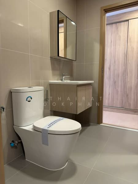 The Base Urban Rama 9, Bangkok, Huai Khwang, Bangkok, 1 Bedroom, 35 sqm, Condo For Rent, by Hathairat Rookphan, 500454355 - DDproperty.com