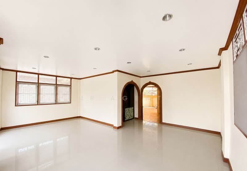 บ้านแฝด ลาดพร้าว 109, Bangkok, Khlong Chan, Bang Kapi, Bangkok, 6 Bedrooms, 150 sqm, Semi-Detached House (Twin House) For Sale, by NR AGENT, 500454389 - DDproperty.com