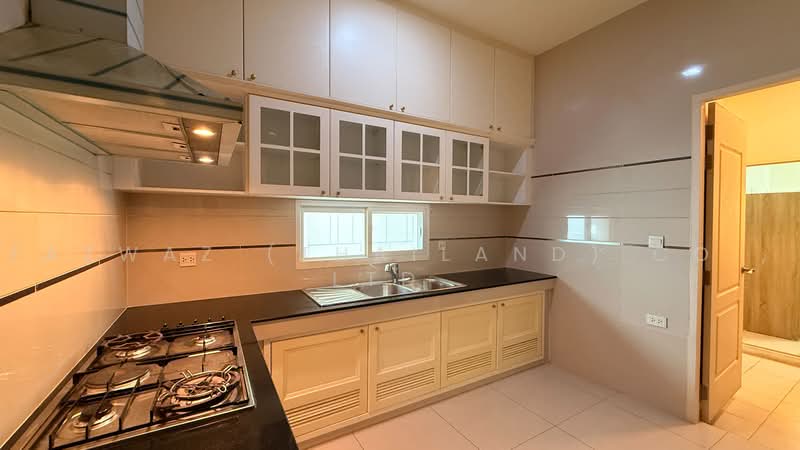 Narasiri Bangna, Samut Prakan, Bangna-Trad Road, Bangphli Yai, Bang Plee, Samut Prakan, 4 Bedrooms, 375 sqm, Single Detached House For Sale, by Fazwaz (Thailand) Co., Ltd., 500454402 - DDproperty.com