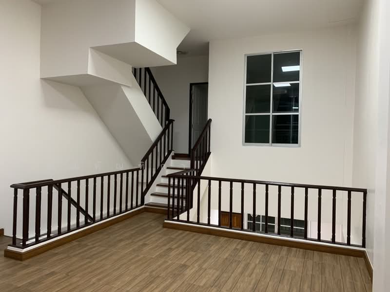 หมู่บ้านกลางเมือง รัชดา ลาดพร้าว ติดถนนใหญ่, Bangkok, Chan Kasem, Chatuchak, Bangkok, 3 Bedrooms, 560 sqm, Townhouse For Rent, by ทัณฑิกา แก้วปู่วัด, 500454441 - DDproperty.com