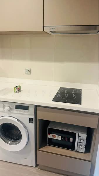 Life Ladprao, Bangkok, 992 Ladprao Road, Jom Phon, Chatuchak, Bangkok, 1 Bedroom, 28 sqm, Condo For Rent, by Praewpakar Soontawong, 500454769 - DDproperty.com