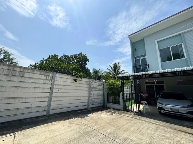 Gusto Town Home Wongwaen-Rama 5 : กัสโต้ ทาวน์โฮม วงแหวน-พระราม 5, นนทบุรี, ถนนวัดปรางค์หลวง, บางม่วง, บางใหญ่, นนทบุรี, 85 ตร.ม., ทาวน์เฮ้าส์ ขาย, โดย Connex Property, 500454784 - DDproperty.com
