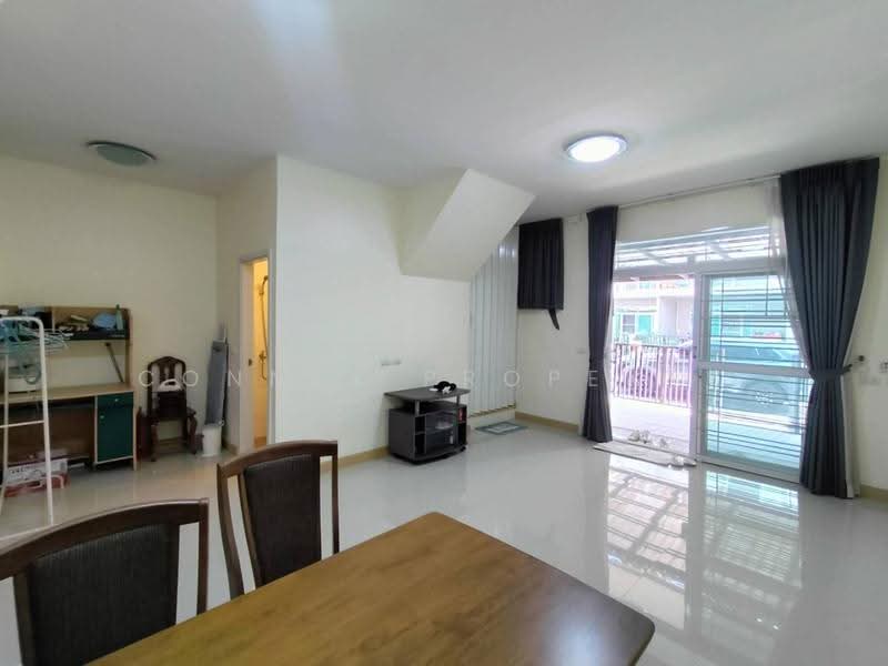 Gusto Town Home Wongwaen-Rama 5 : กัสโต้ ทาวน์โฮม วงแหวน-พระราม 5, นนทบุรี, ถนนวัดปรางค์หลวง, บางม่วง, บางใหญ่, นนทบุรี, 110 ตร.ม., ทาวน์เฮ้าส์ ขาย, โดย Connex Property, 500454784 - DDproperty.com