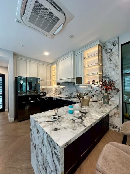 Nantawan Rama 9 - New Krungthepkreetha, Bangkok, Saphan Sung, Bangkok, 5 Bedrooms, 558 sqm, Single Detached House For Rent, by Chanon Ekongkarn, 500454811 - DDproperty.com