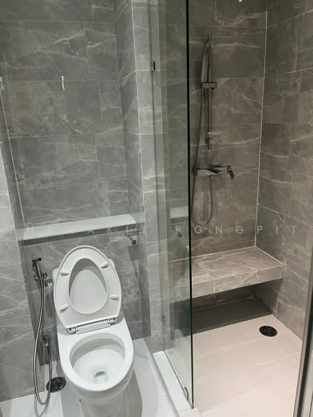 Baan Santisuk, Bangkok, 97 Soi Sukhumvit 38, Phra Kanong, Khlong Toei, Bangkok, 2 Bedrooms, 87 sqm, Apartment For Rent, by Thanakit Pongpit, 500454974 - DDproperty.com