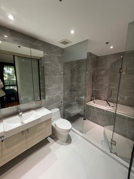 Baan Santisuk, Bangkok, 97 Soi Sukhumvit 38, Phra Kanong, Khlong Toei, Bangkok, 2 Bedrooms, 87 sqm, Apartment For Rent, by Thanakit Pongpit, 500454974 - DDproperty.com
