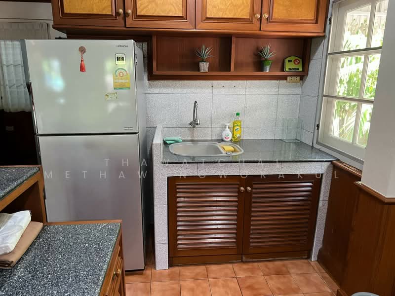 4-BR House, Bangkok, Din Daeng, Bangkok, 4 Bedrooms, 300 sqm, Single Detached House For Rent, by Thawatchai Methawongworakul, 500455133 - DDproperty.com
