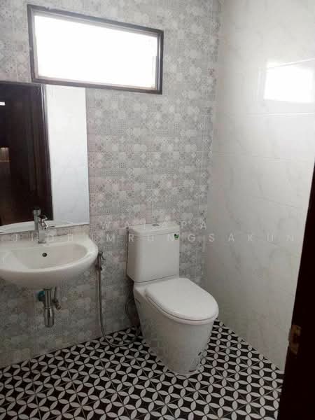 4-BR House, Bangkok, Bang Chun, Khlong Sam Wa, Bangkok, 4 Bedrooms, 300 sqm, Single Detached House For Sale, by Walapa Jidbumrungsakun, 500455217 - DDproperty.com