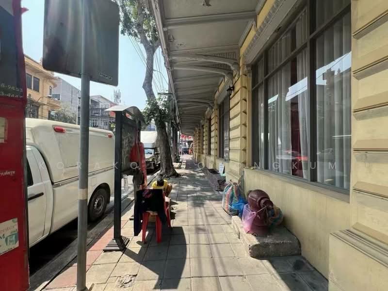 Office for Rent @ Chinatown 186 sq.m. Prime Corner Only 350 m. from MRT station, Bangkok, Samphanthawong, Bangkok, , 186 sqm, Office Space For Rent, by Korakot Lotongkum, 500455319 - DDproperty.com