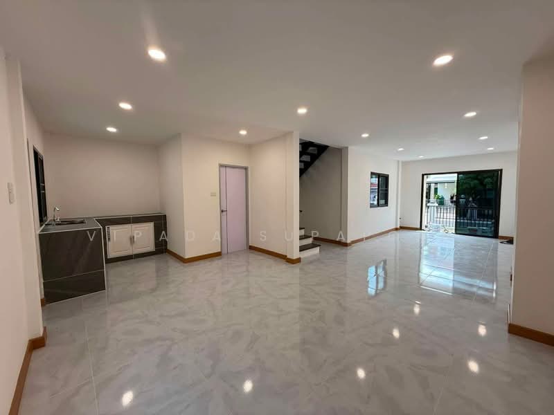 Baan Lumpini Suanluang Rama 9 Phase 2, Bangkok, Chaloem Phrakiat Rama 9 Road, Prawet, Bangkok, 3 Bedrooms, 144 sqm, Single Detached House For Sale, by Vipada Supaporn, 500455326 - DDproperty.com