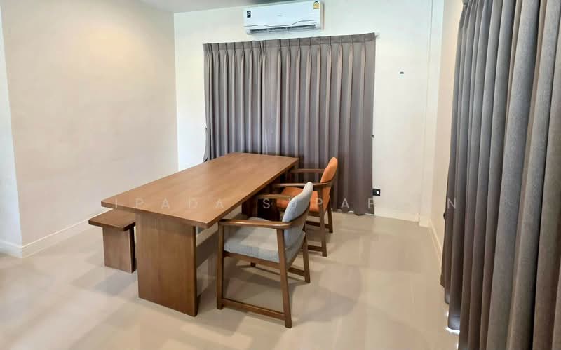 Setthasiri Krungthep Kreetha, Bangkok, Krungthep Kreetha Road, Hua Mak, Bang Kapi, Bangkok, 4 Bedrooms, 165 sqm, Single Detached House For Sale, by Vipada Supaporn, 500455385 - DDproperty.com
