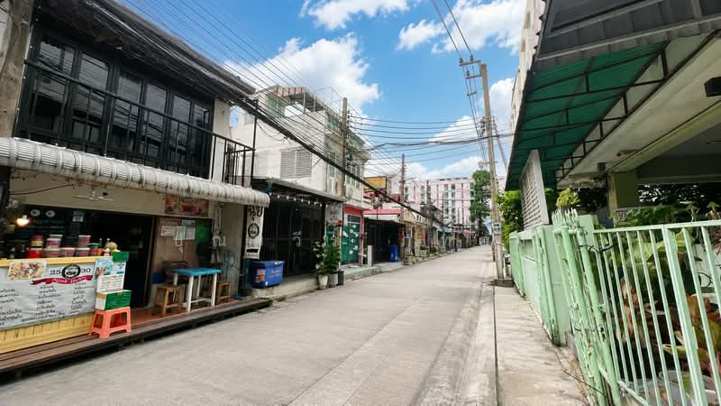 2 Commercial Buildings with 15 Rental Rooms for Sale | Only 350 m from Dhurakij Pundit University, Nonthaburi, Bang Khen, Muang Nonthaburi, Nonthaburi, , 160 sqm, Shophouse For Sale, by Poonyawee Puthong, 500455433 - ห้องเช่า 15 ห้อง ม.ธุรกิจบัณฑิตย์ 4.8MB - DDproperty.com