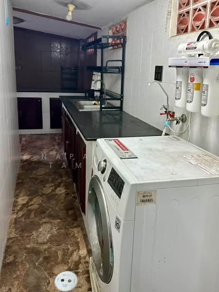 3-BR House, Bangkok, Pak Khlong Phasi Charoen, Phasi Charoen, Bangkok, 3 Bedrooms, 150 sqm, Single Detached House For Sale, by Napatsawan Tamjorhor, 500455448 - DDproperty.com