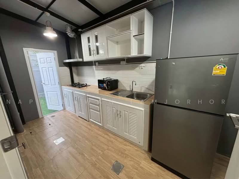 Pleno Bangna-Wongwaen, Samut Prakan, Road along Kanchanaphisek Ring Road, east side, Bangphli Yai, Bang Plee, Samut Prakan, 3 Bedrooms, 150 sqm, Townhouse For Rent, by Napatsawan Tamjorhor, 500455476 - DDproperty.com