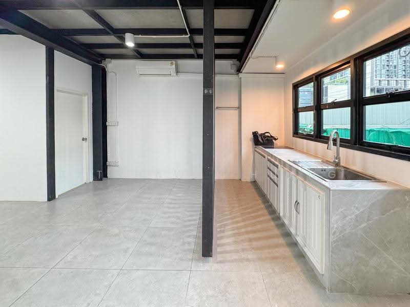 Siam Condominium, Bangkok, Rama 9, Huai Khwang, Bangkok, 2 Bedrooms, 120 sqm, Condo For Rent, by Ratchawan Huang, 500455488 - DDproperty.com