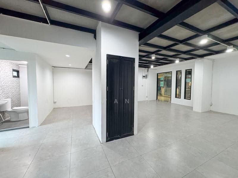 Siam Condominium, Bangkok, Rama 9, Huai Khwang, Bangkok, 2 Bedrooms, 120 sqm, Condo For Rent, by Ratchawan Huang, 500455488 - DDproperty.com